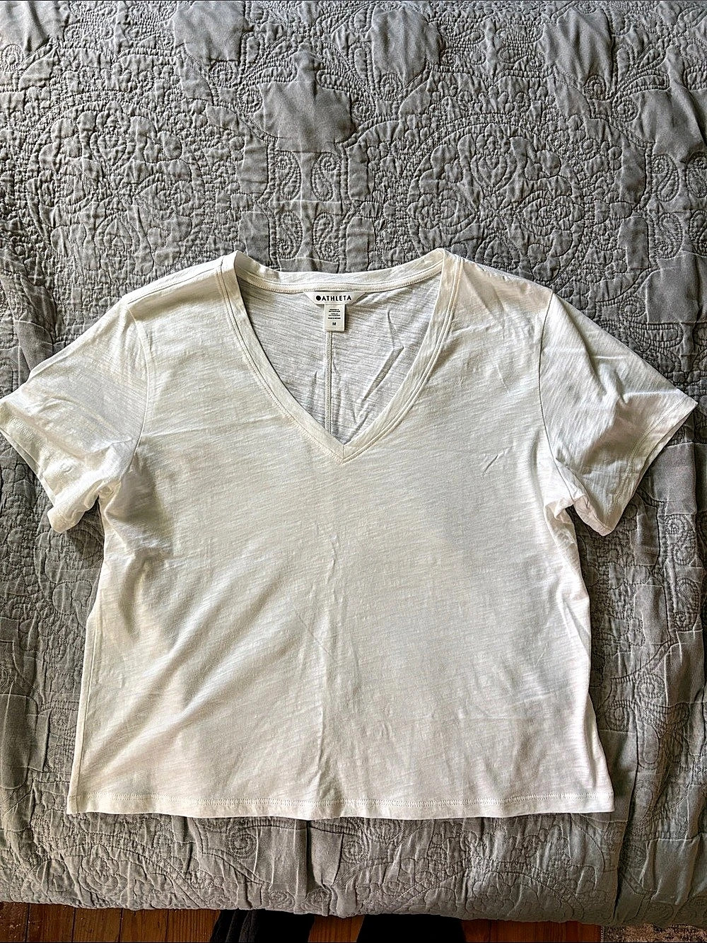 Athleta Essential Slub V-Neck Crop Tee White Medium